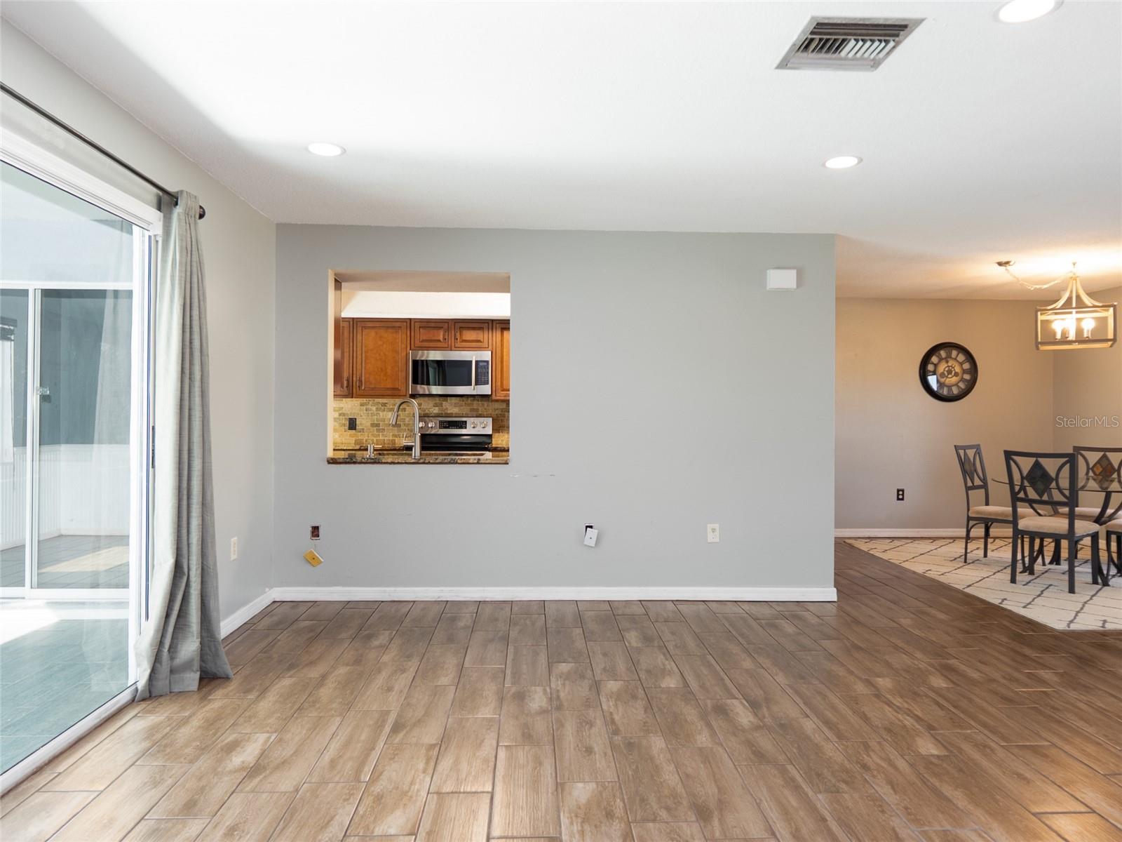 MEADOW RUN AT JACARANDA - Residential