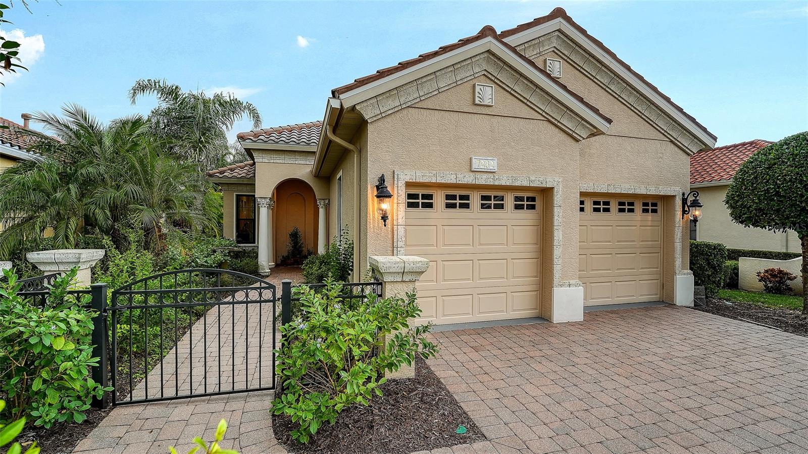 LAKEWOOD RANCH COUNTRY CLUB - Residential