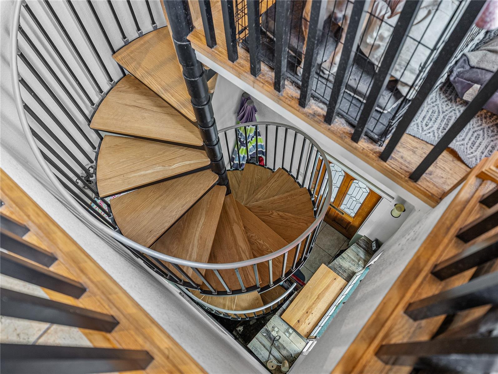 135 S CENTRAL AVENUE