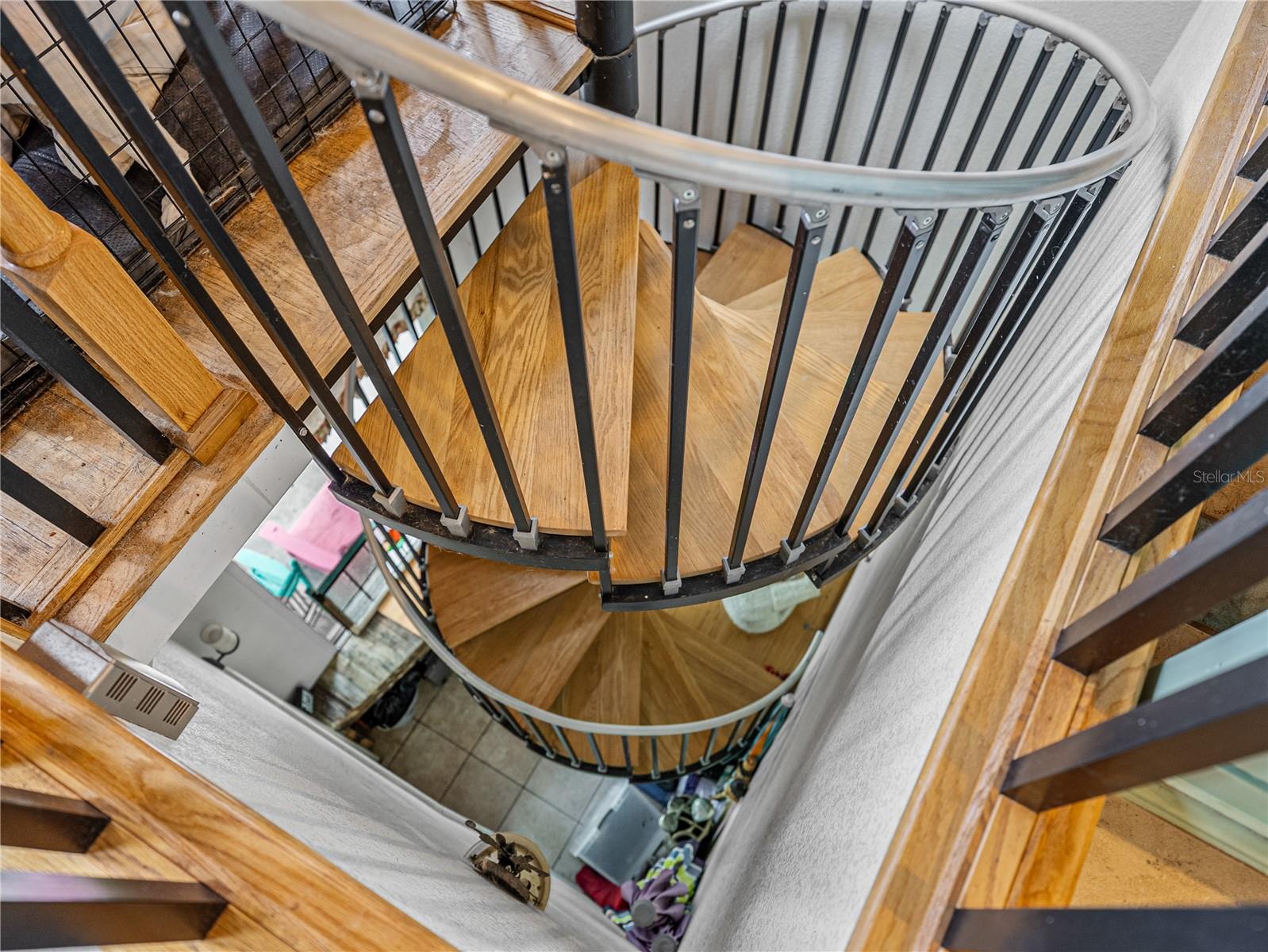 135 S CENTRAL AVENUE