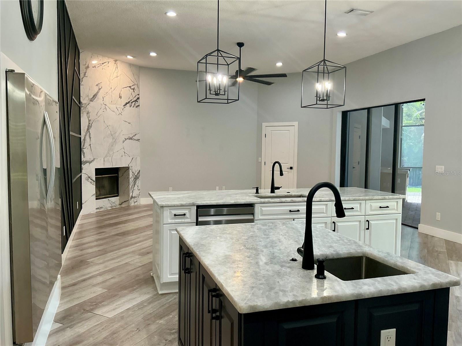 126 OLD OAK CIRCLE