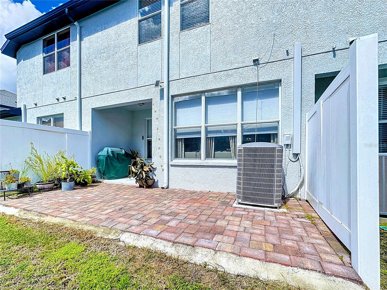 SUMMER GATE TWNHMS - Residential