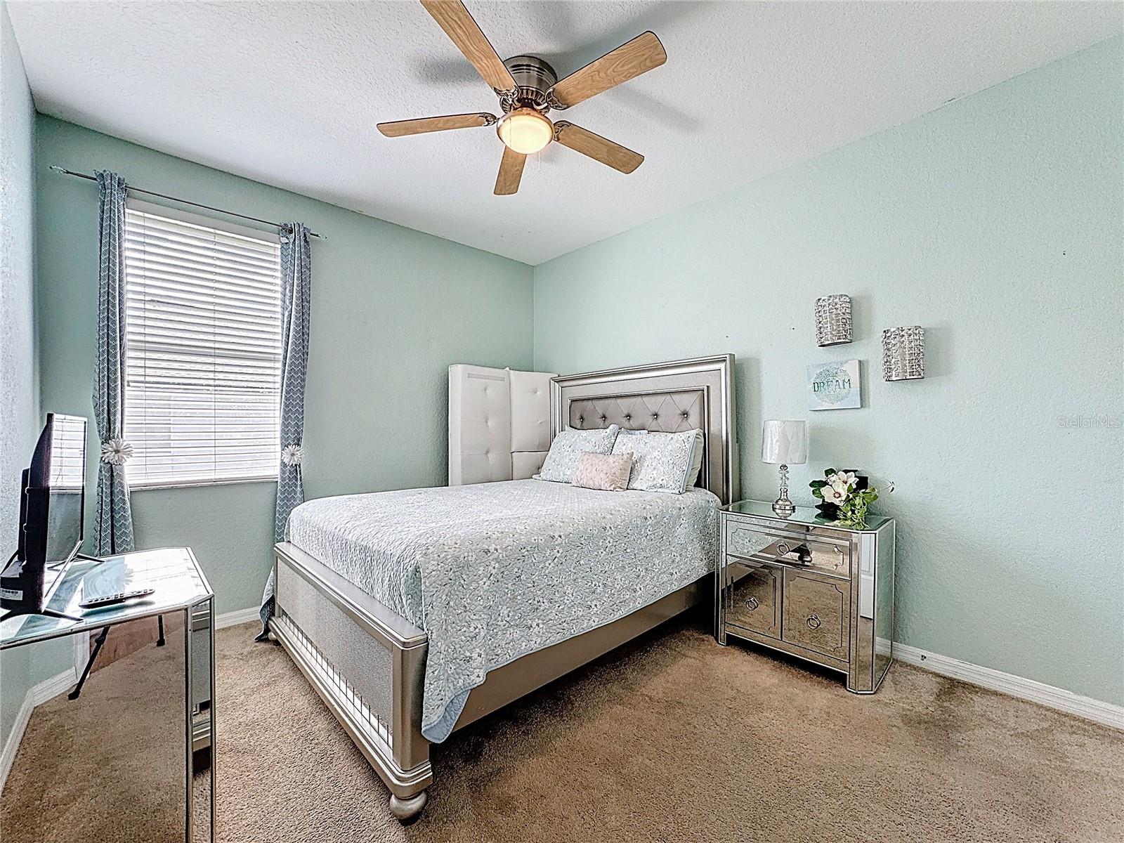 SUMMER GATE TWNHMS - Residential