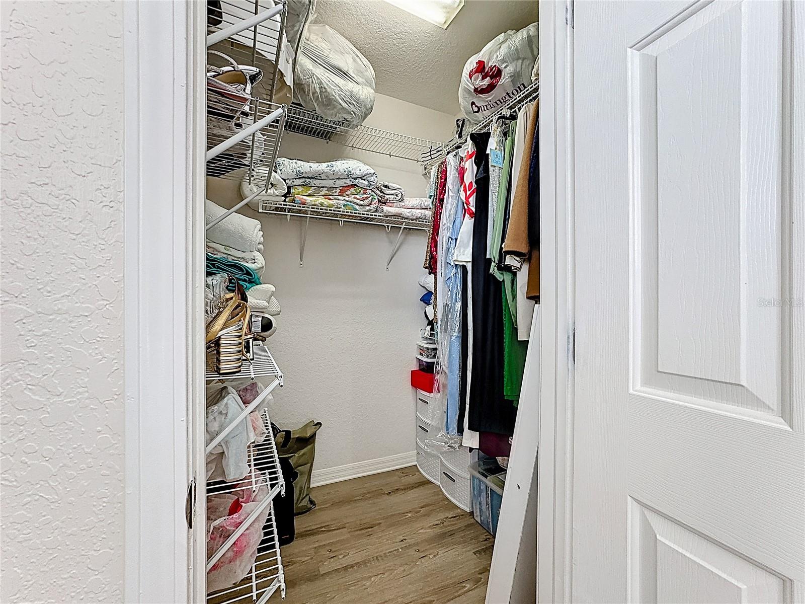 SUMMER GATE TWNHMS - Residential