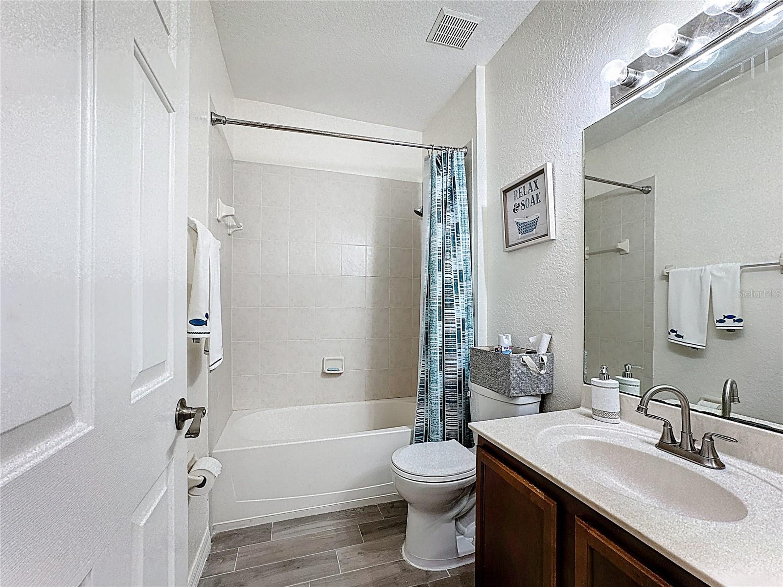 SUMMER GATE TWNHMS - Residential