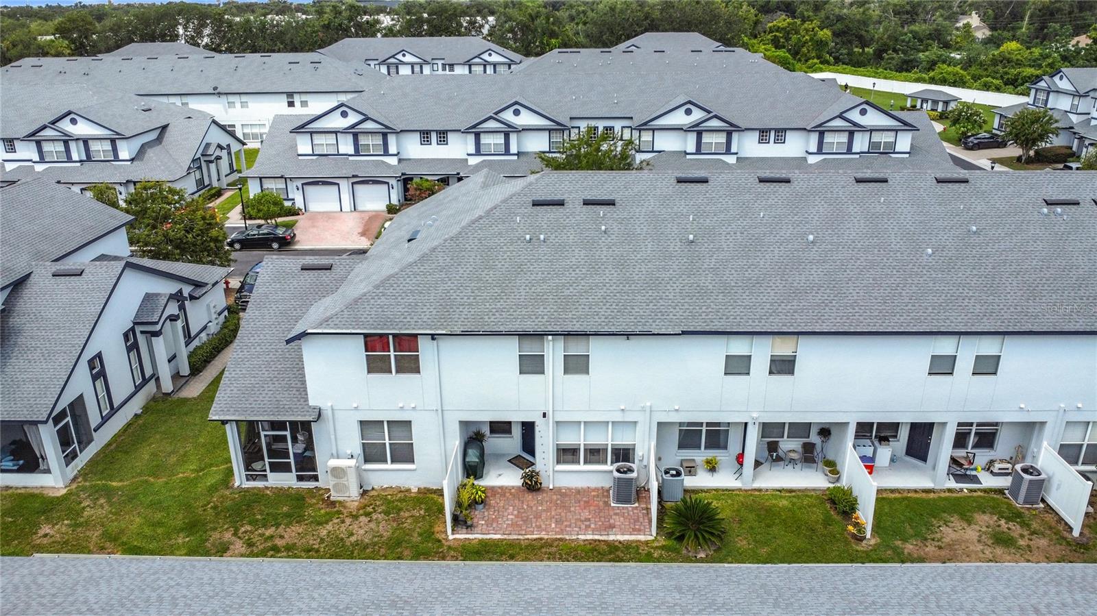 SUMMER GATE TWNHMS - Residential