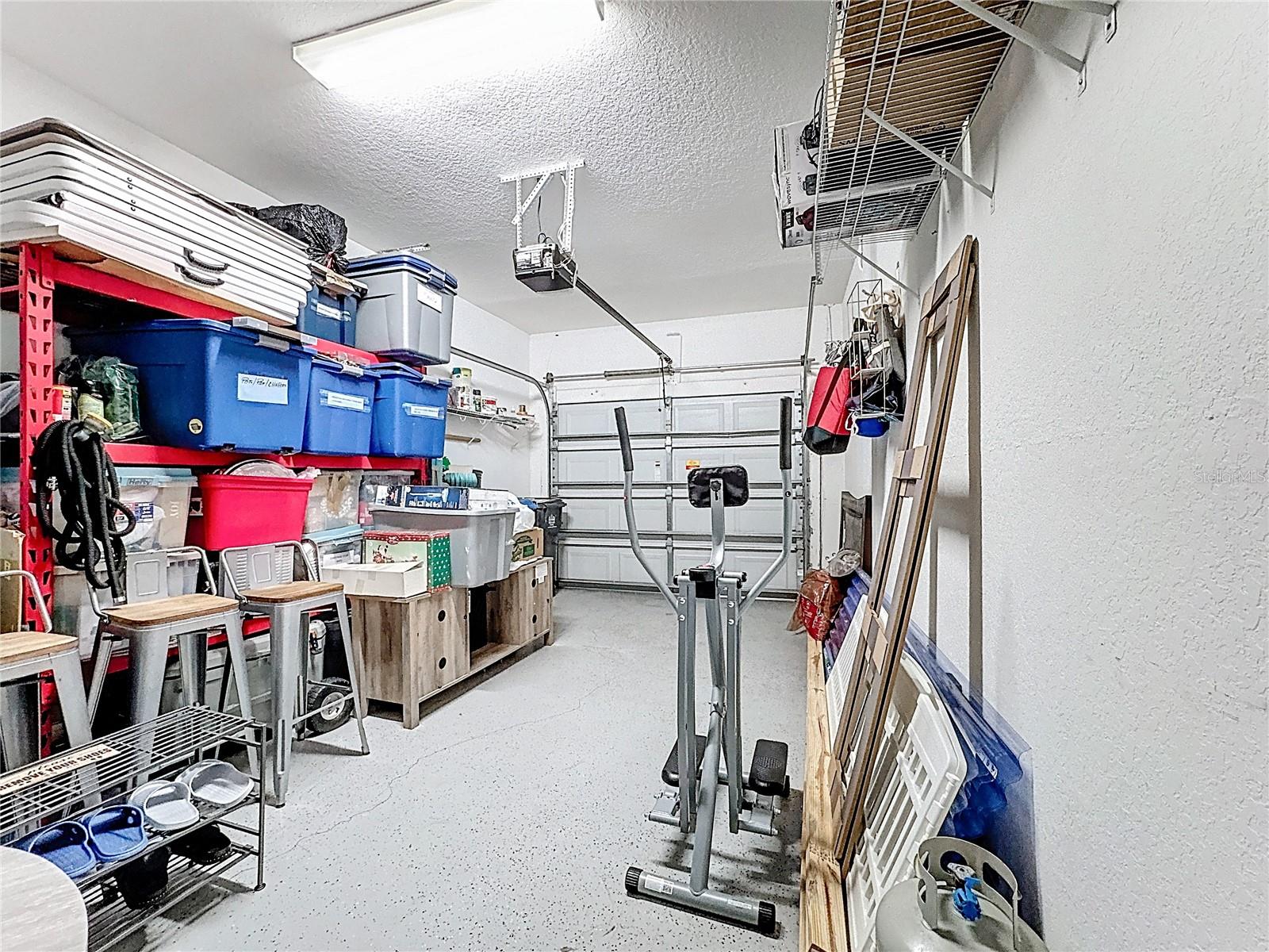 SUMMER GATE TWNHMS - Residential