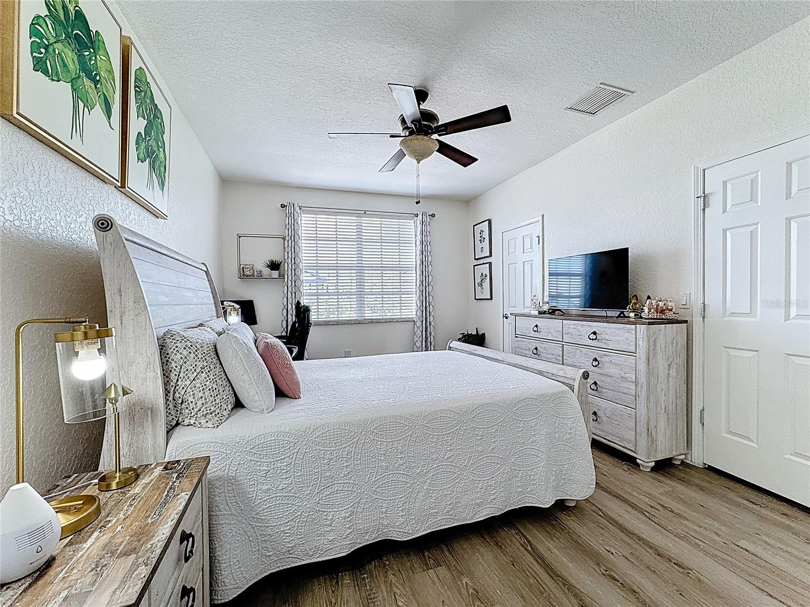 SUMMER GATE TWNHMS - Residential