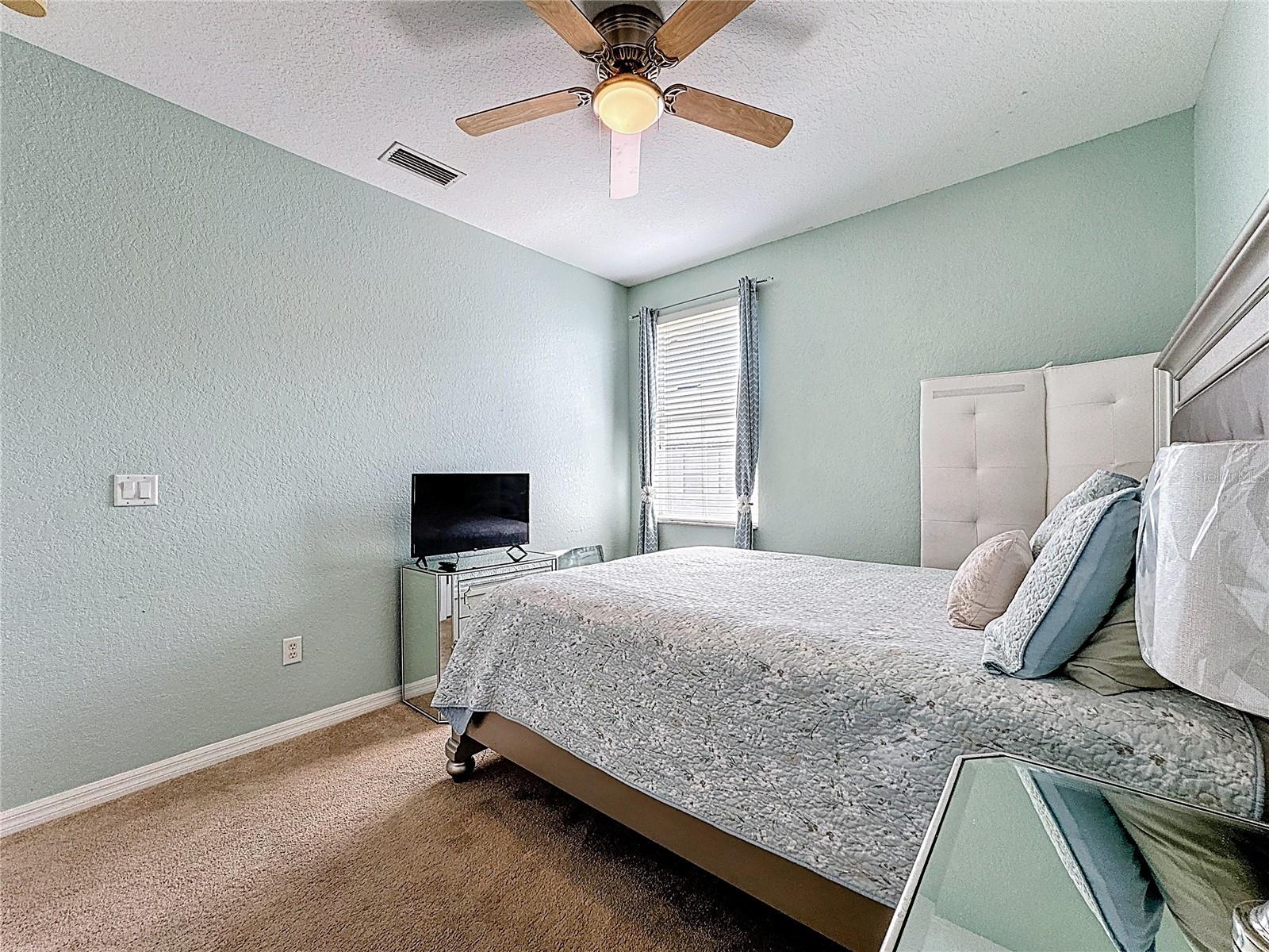 SUMMER GATE TWNHMS - Residential