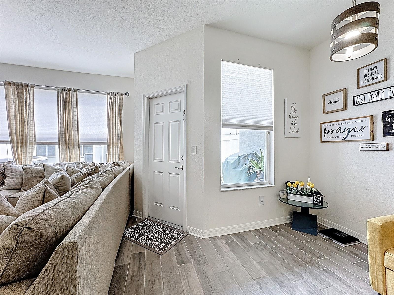 SUMMER GATE TWNHMS - Residential