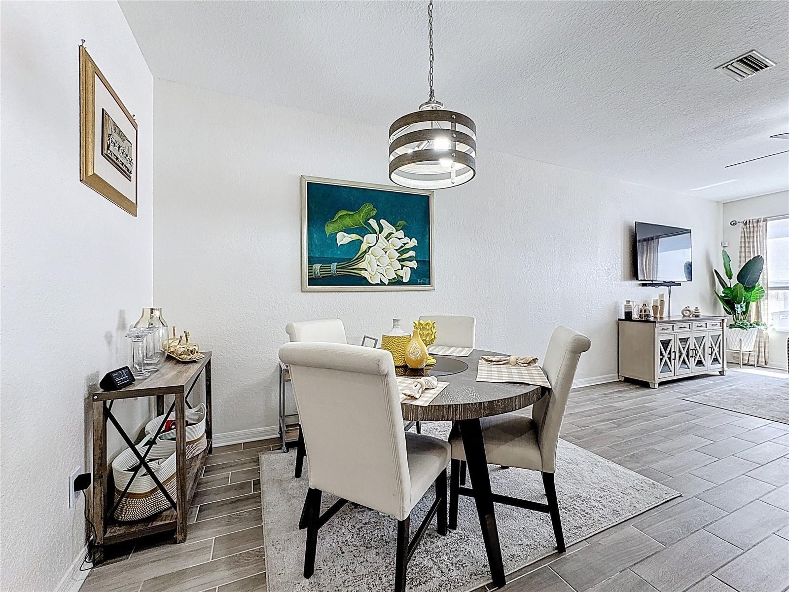 SUMMER GATE TWNHMS - Residential