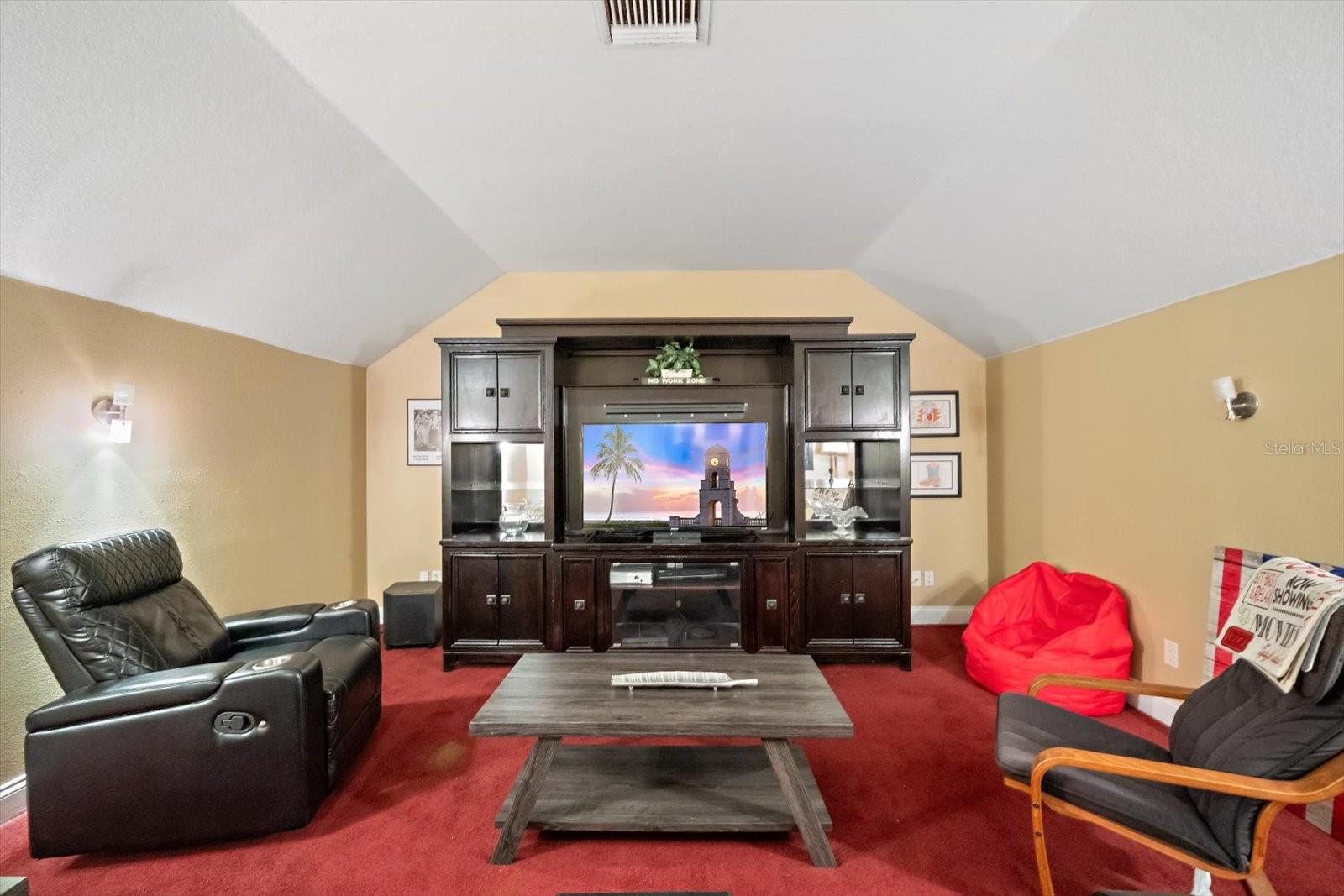 HERITAGE CREST - Residential