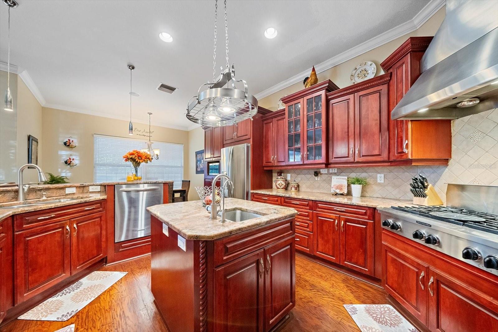 HERITAGE CREST - Residential