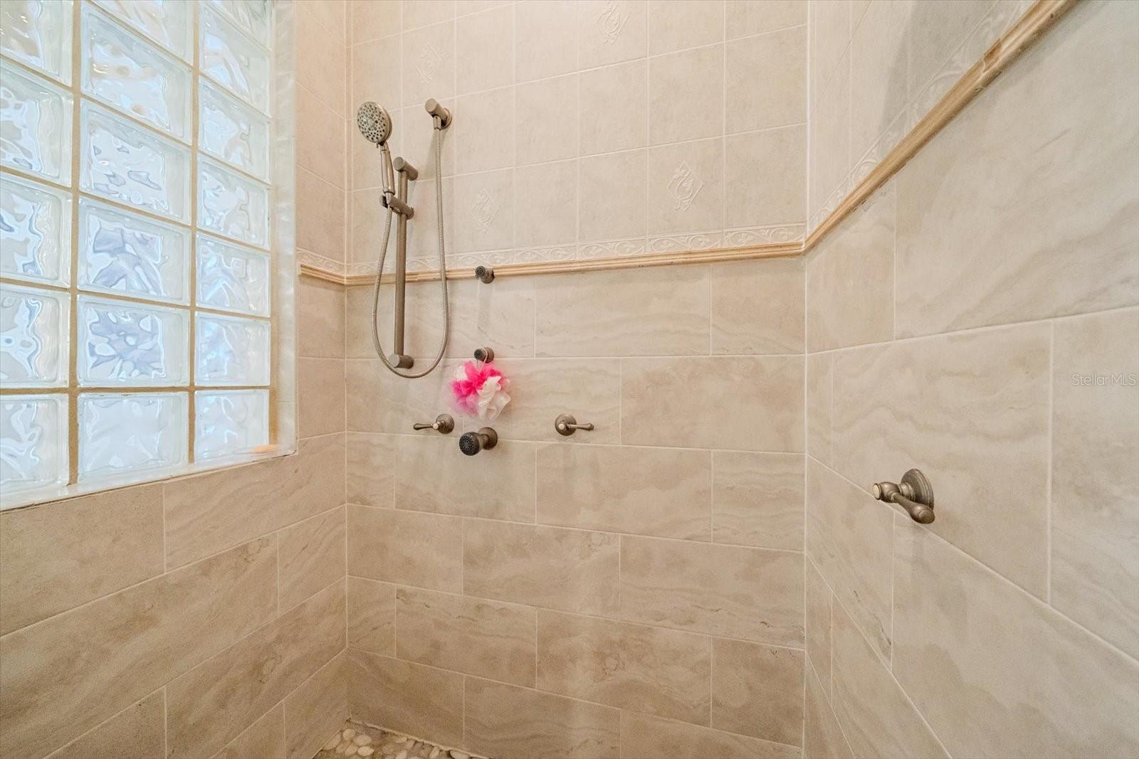 HERITAGE CREST - Residential