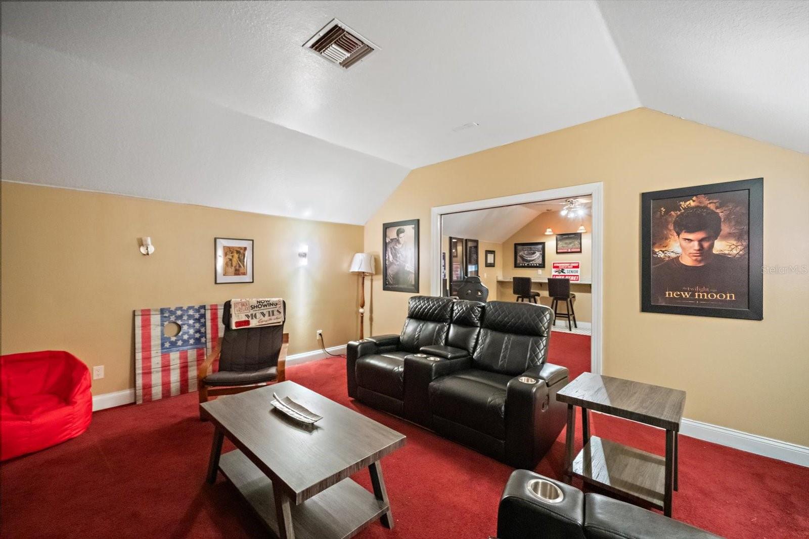 HERITAGE CREST - Residential