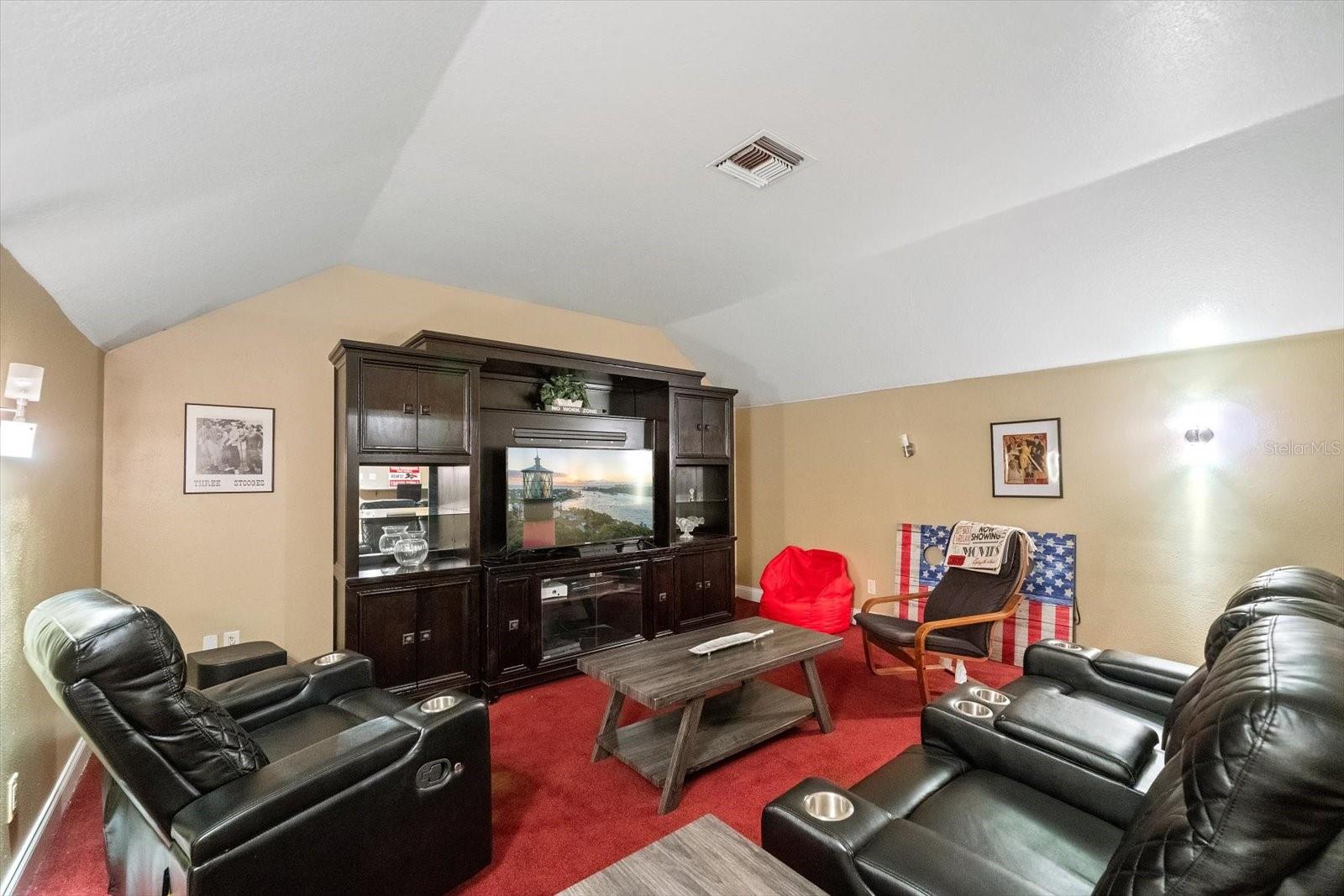 HERITAGE CREST - Residential