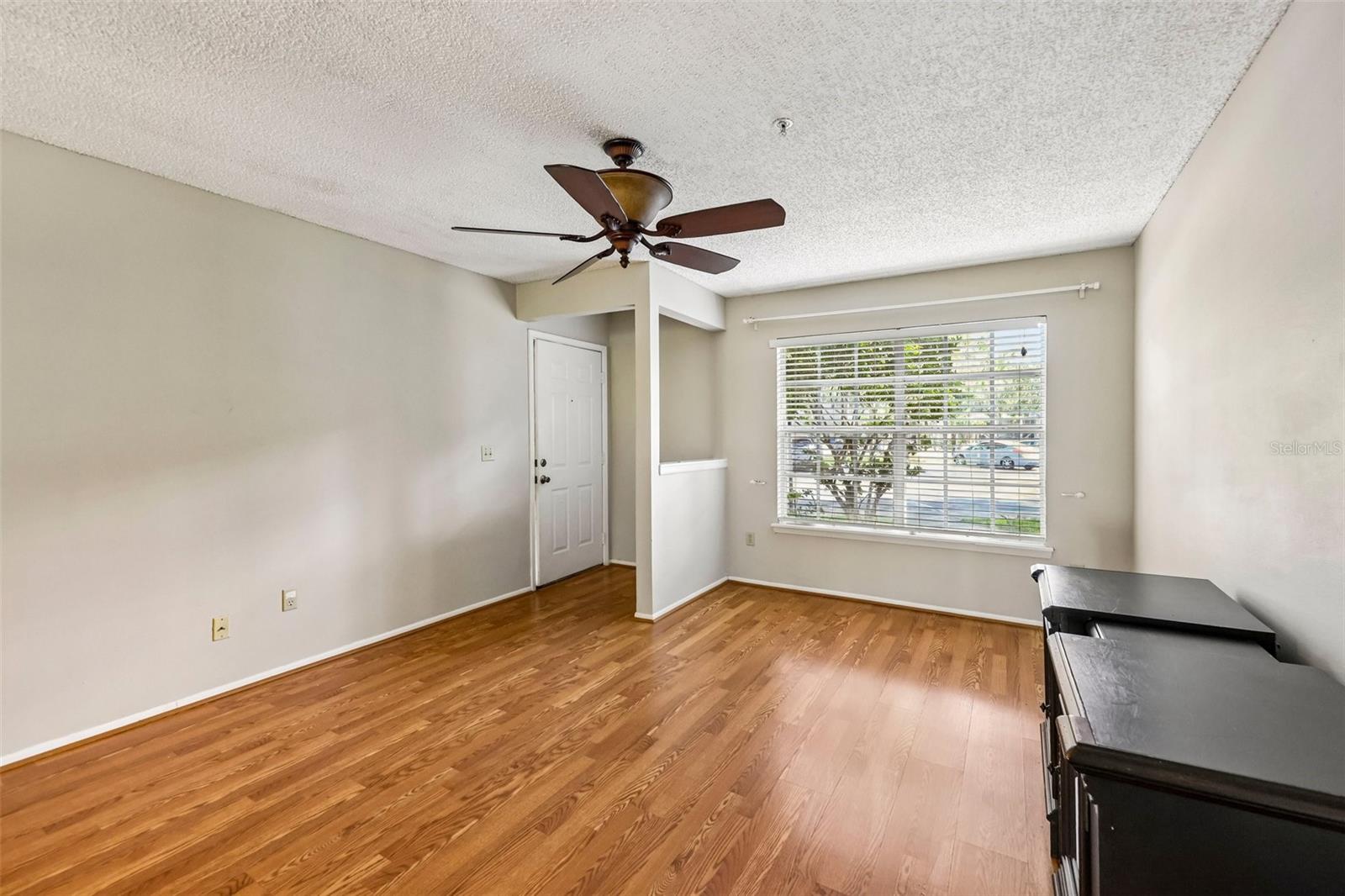 124 RESERVE CIRCLE 100