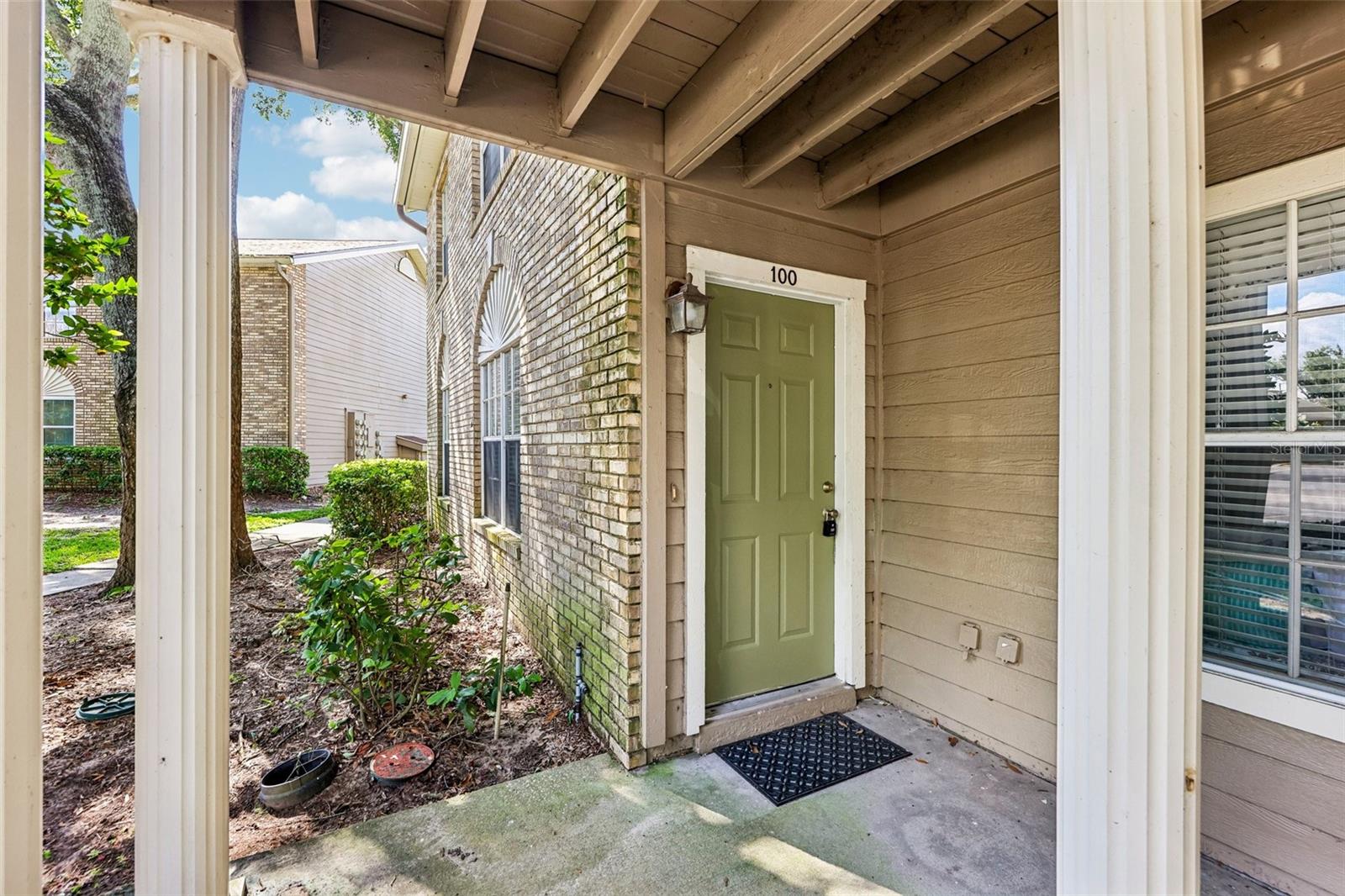 124 RESERVE CIRCLE 100