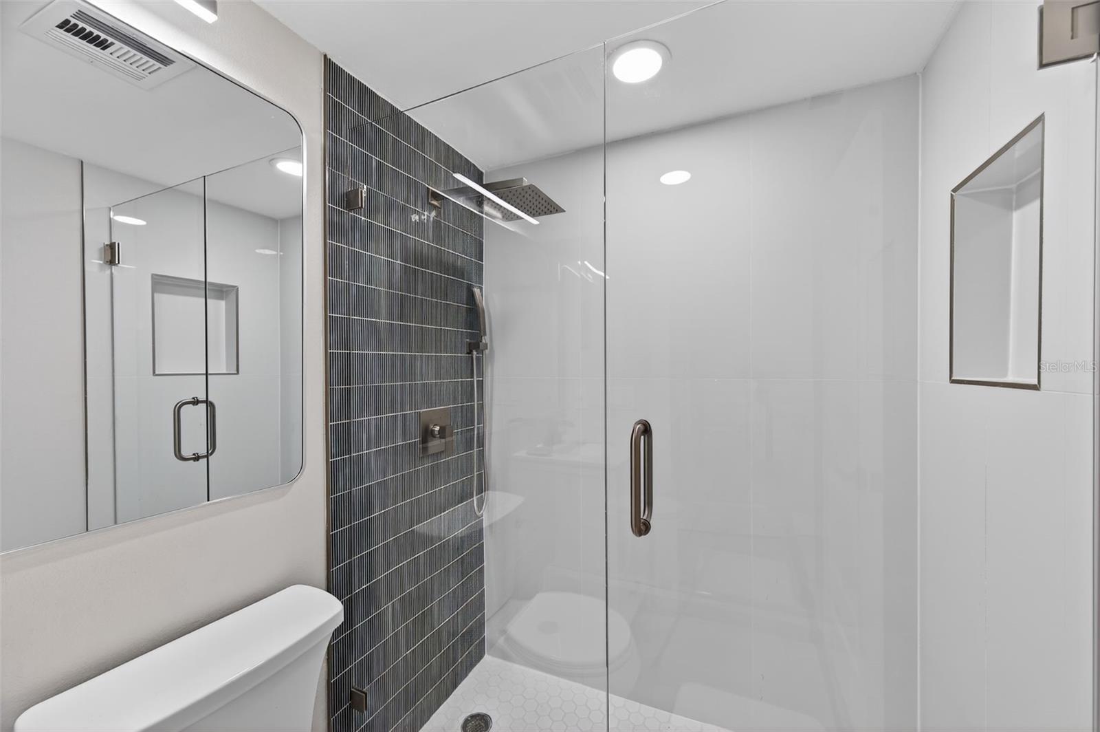 BAY MARINER THE CONDO - Residential