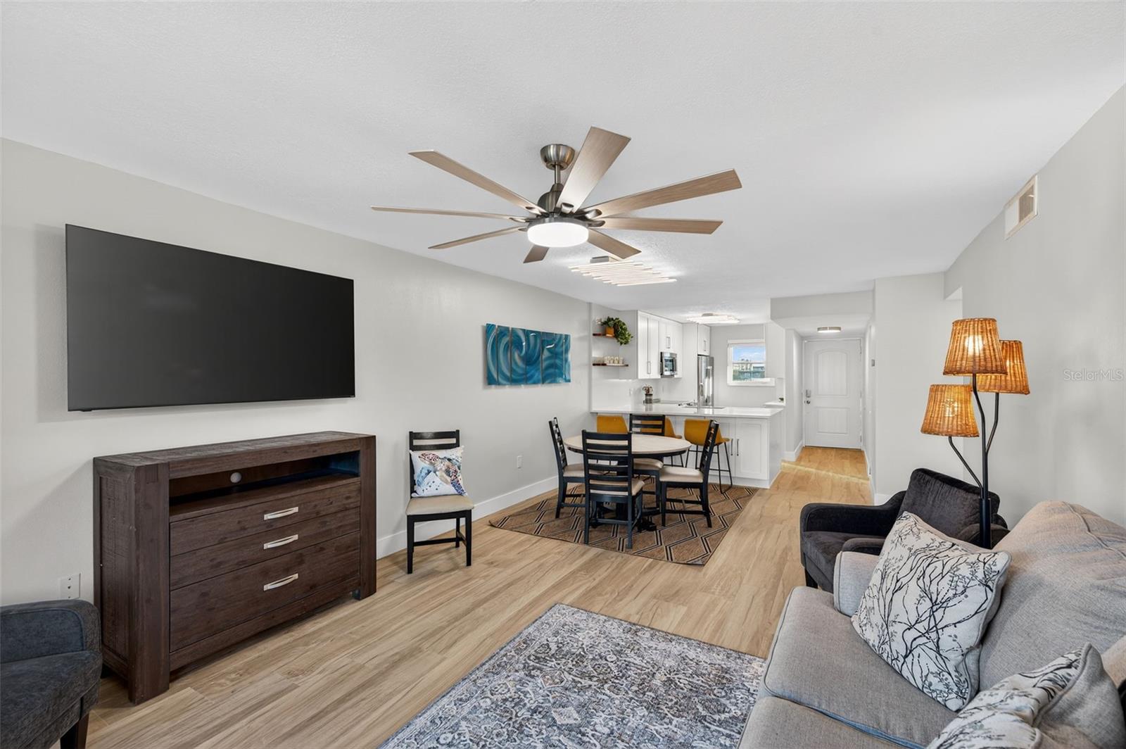 BAY MARINER THE CONDO - Residential