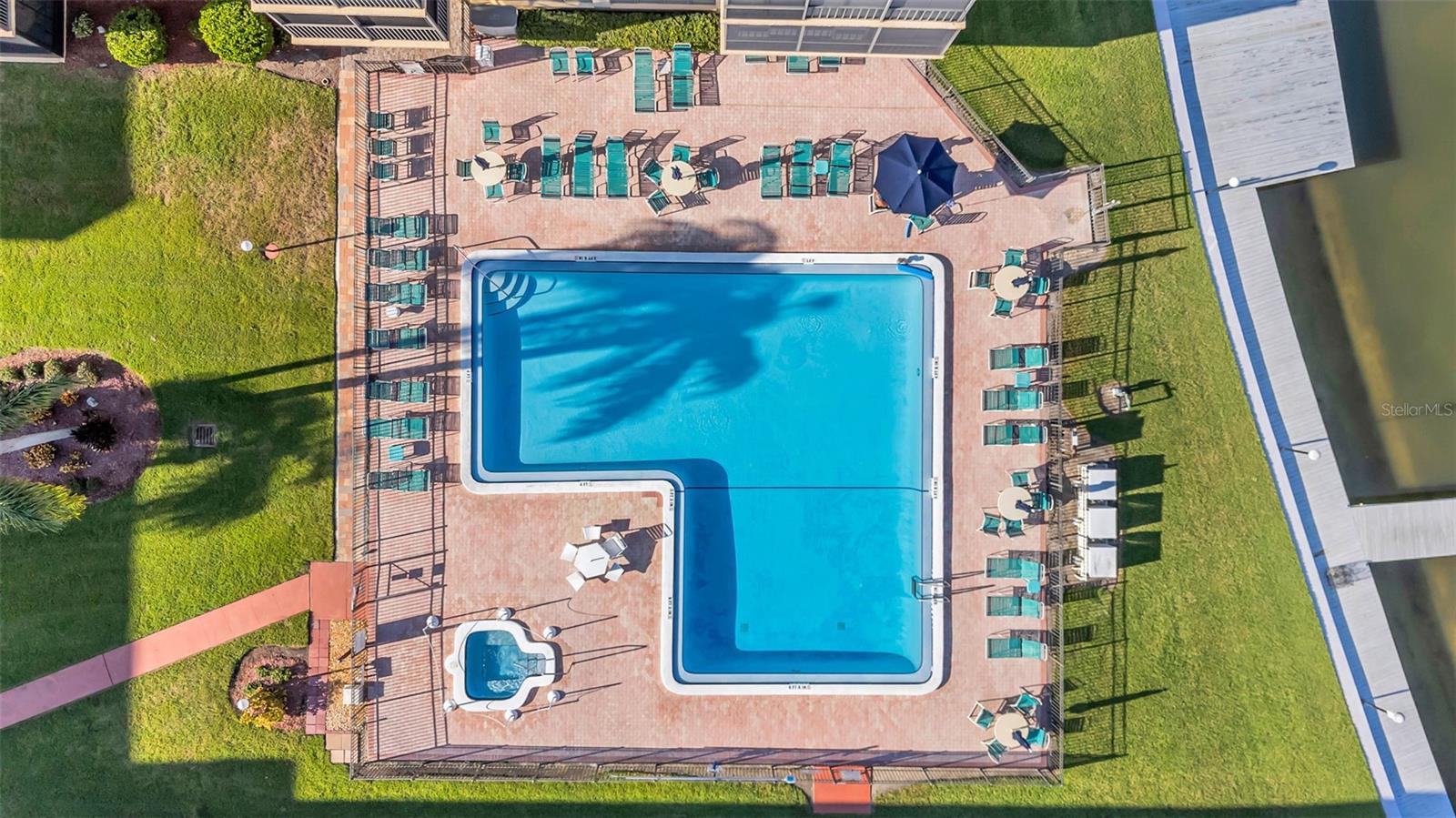 BAY MARINER THE CONDO - Residential