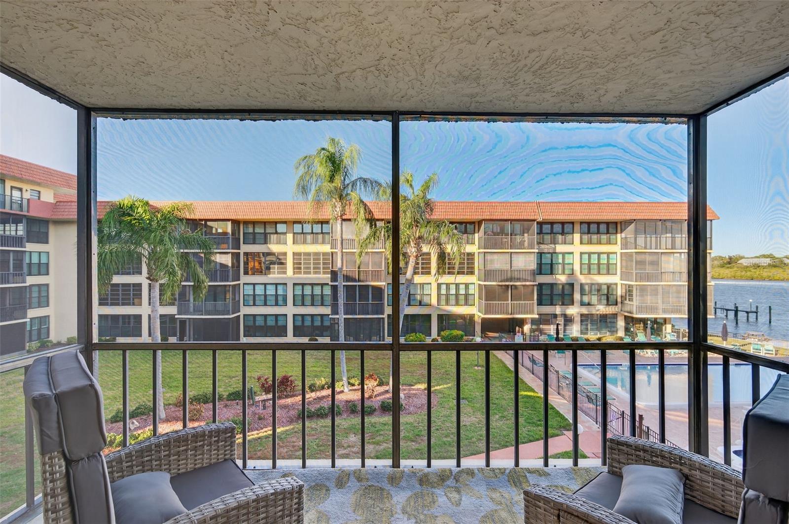 BAY MARINER THE CONDO - Residential