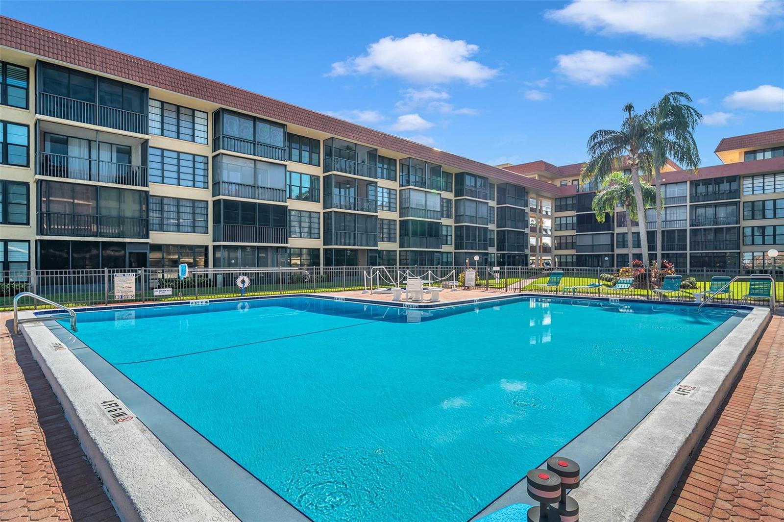 BAY MARINER THE CONDO - Residential