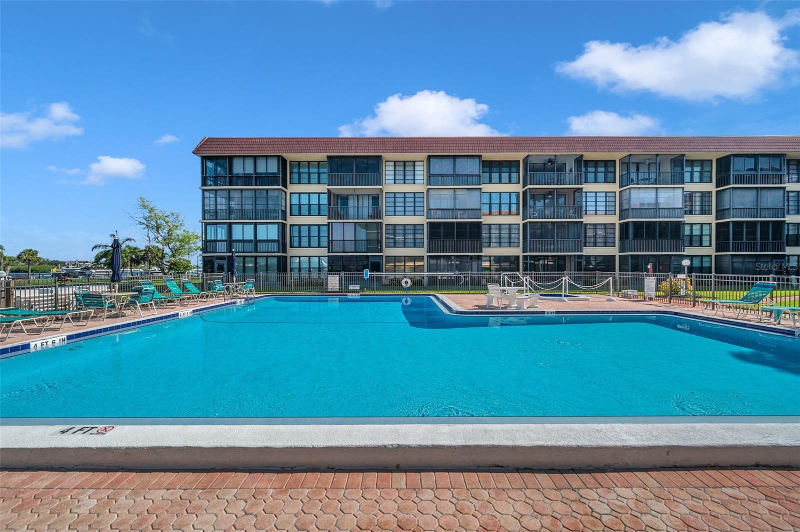 BAY MARINER THE CONDO - Residential