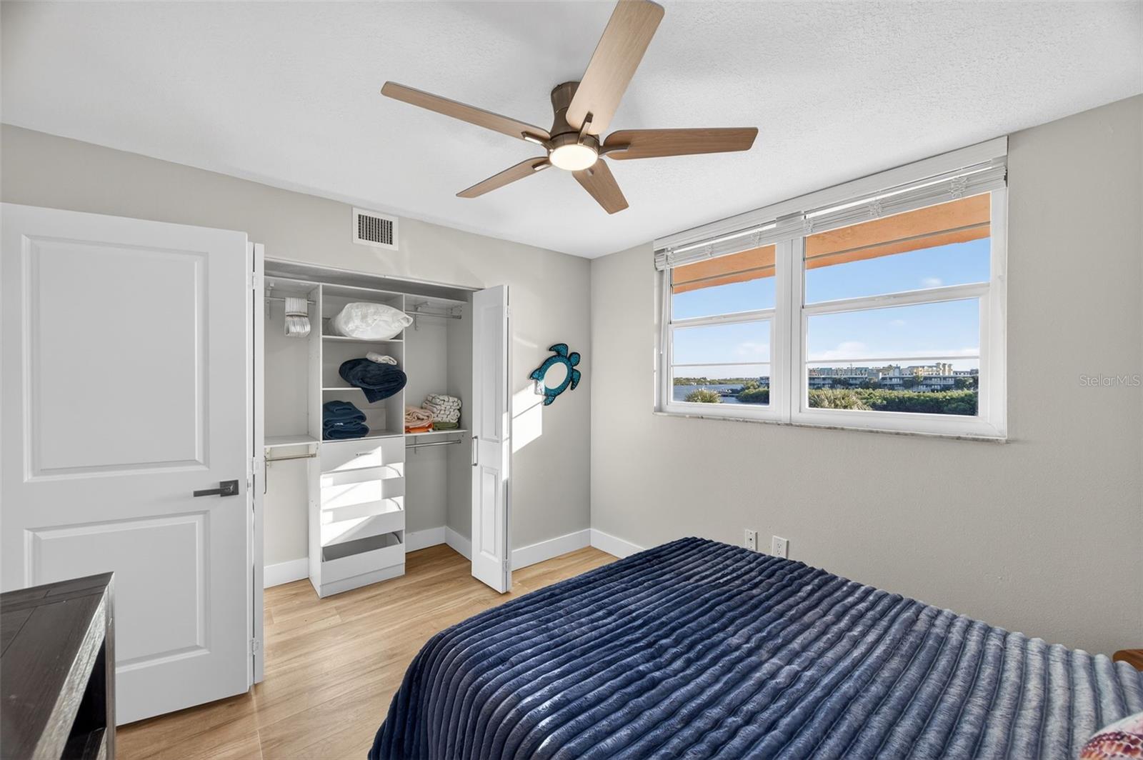 BAY MARINER THE CONDO - Residential