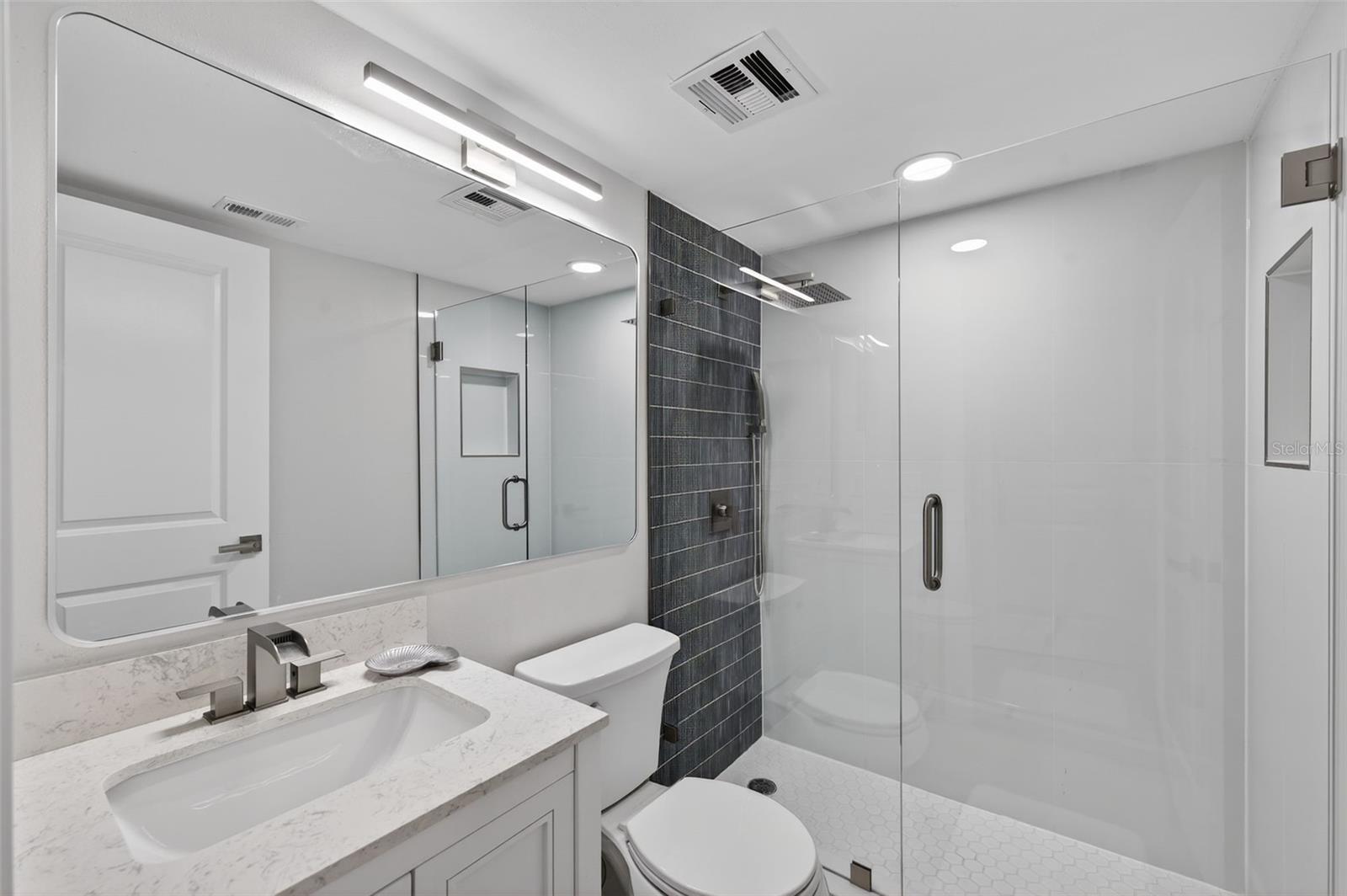 BAY MARINER THE CONDO - Residential