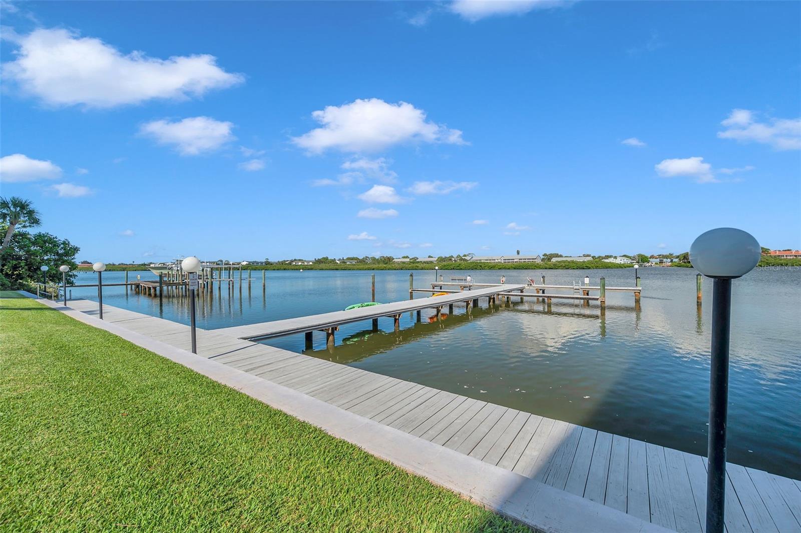 BAY MARINER THE CONDO - Residential