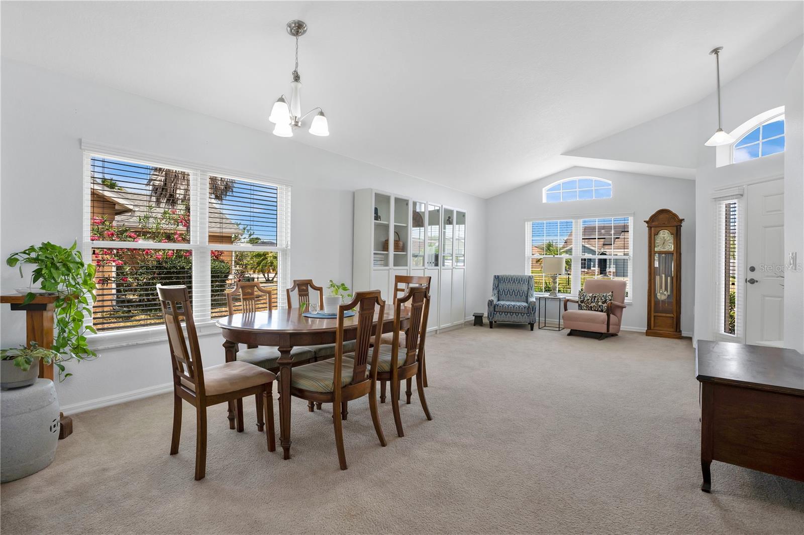 2541 BOBBY LEE LANE