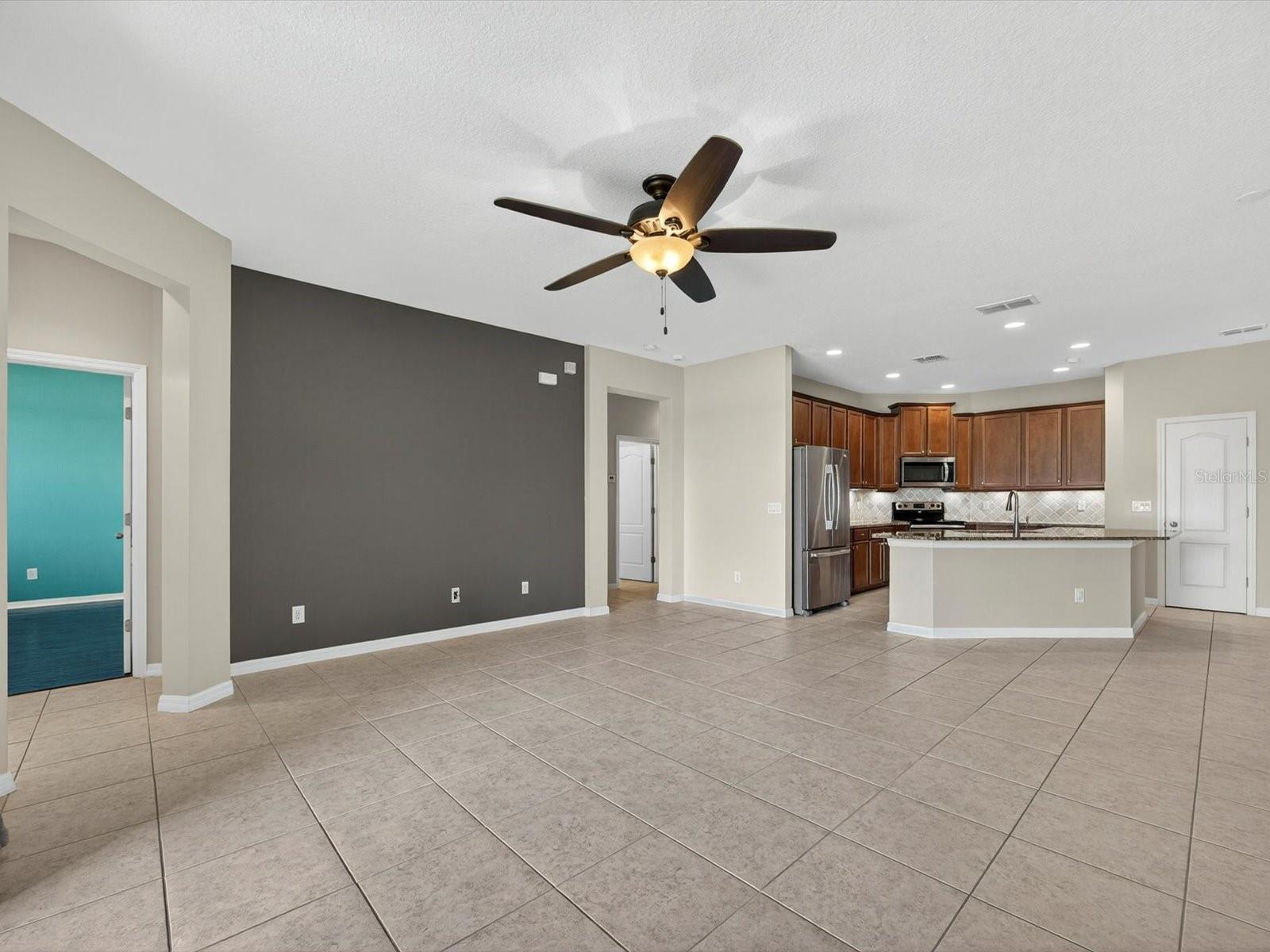 SHINGLE CREEK RESERVE AT THE OAKS PH 6 - Residential