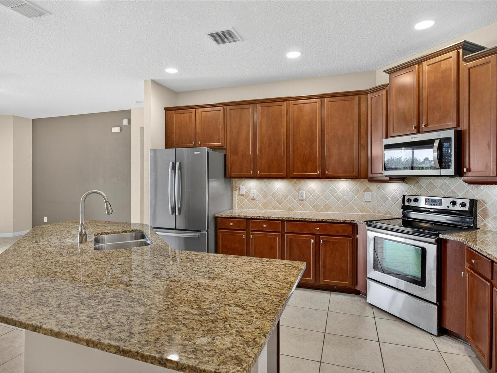 SHINGLE CREEK RESERVE AT THE OAKS PH 6 - Residential