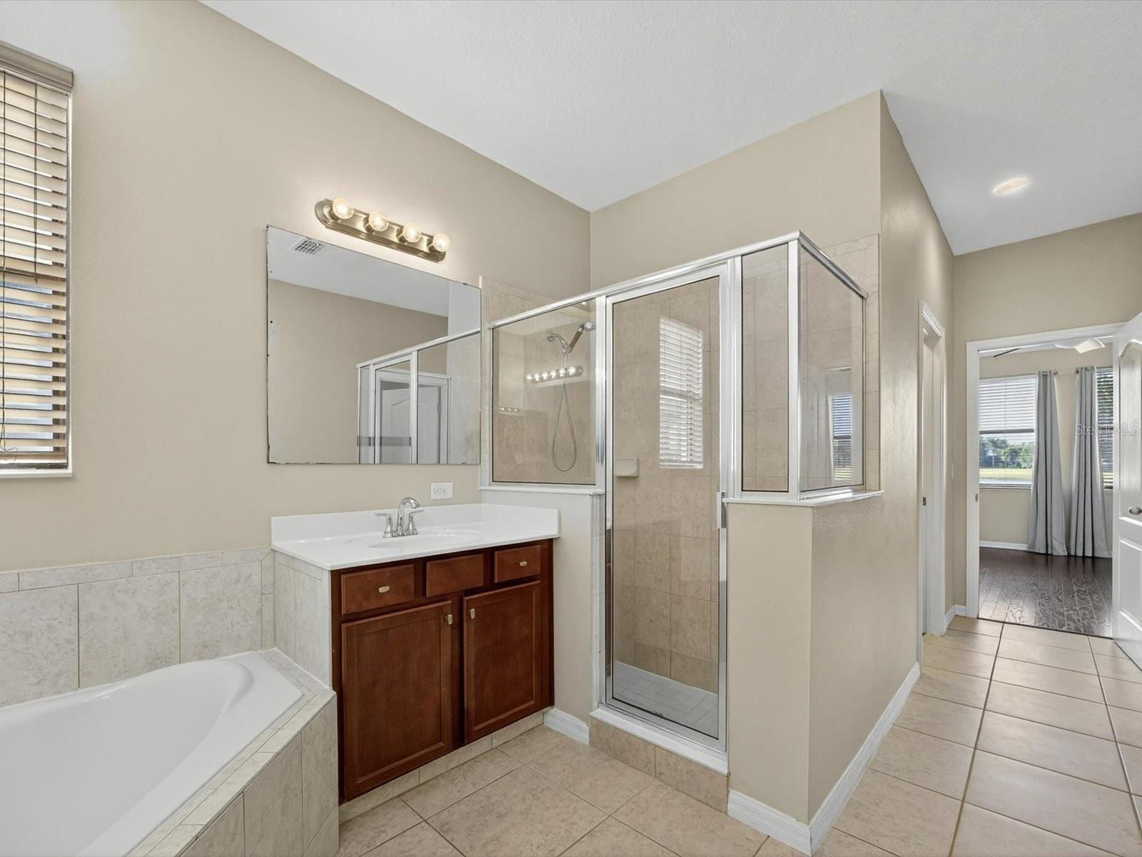 SHINGLE CREEK RESERVE AT THE OAKS PH 6 - Residential