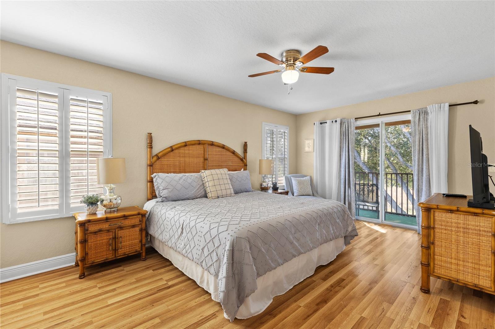 VILLA AT REGAL PALMS CONDO - Residential