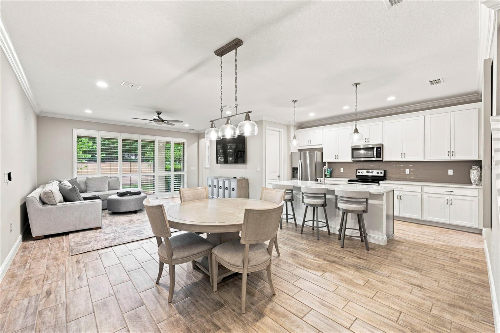 1103 MANGO COURT