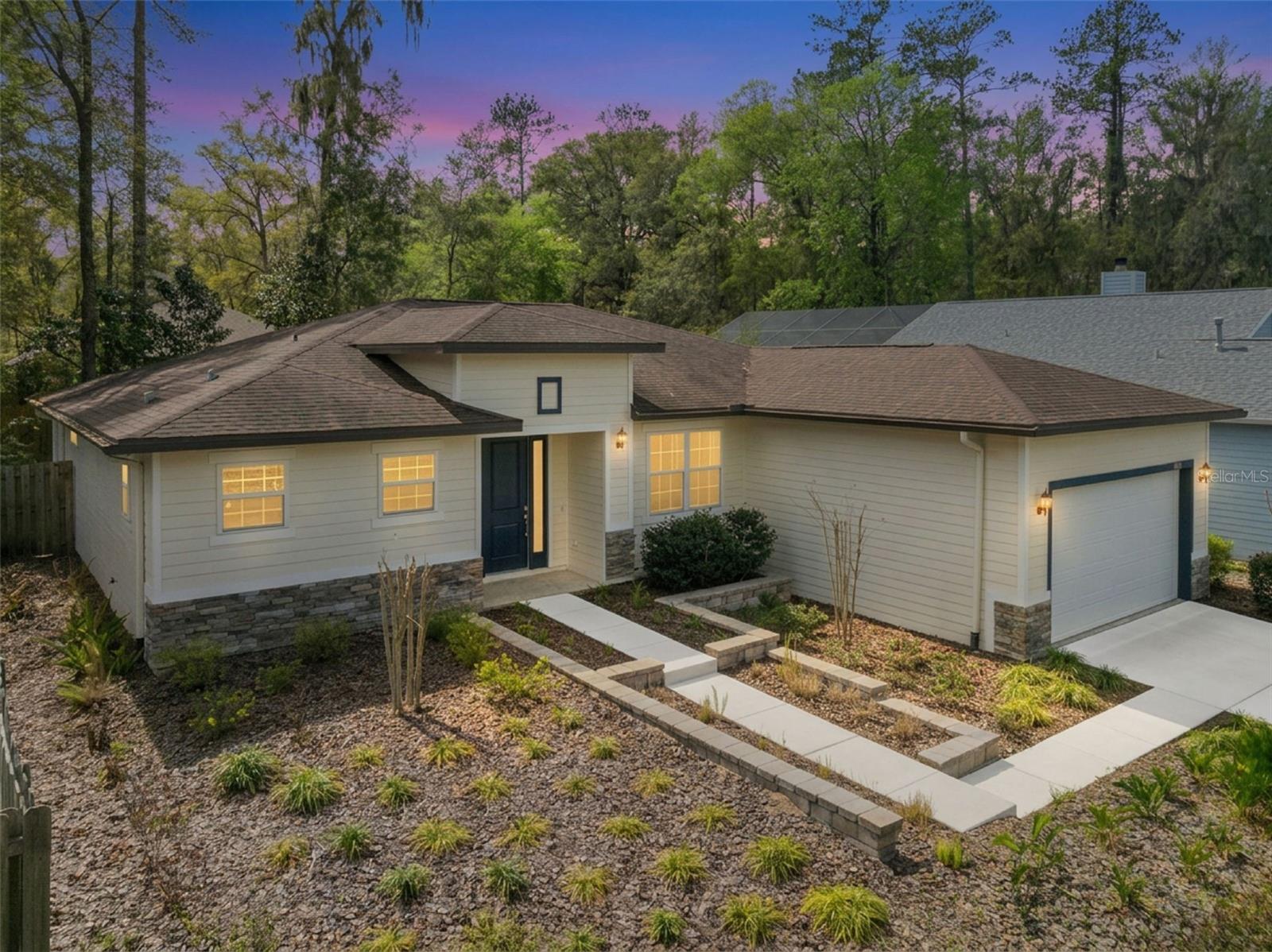 COLONY PARK - Residential