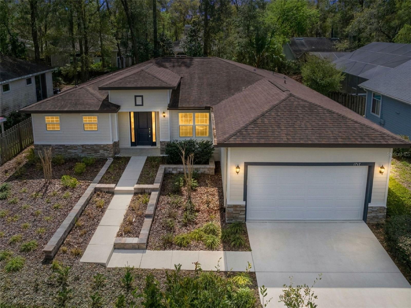 COLONY PARK - Residential