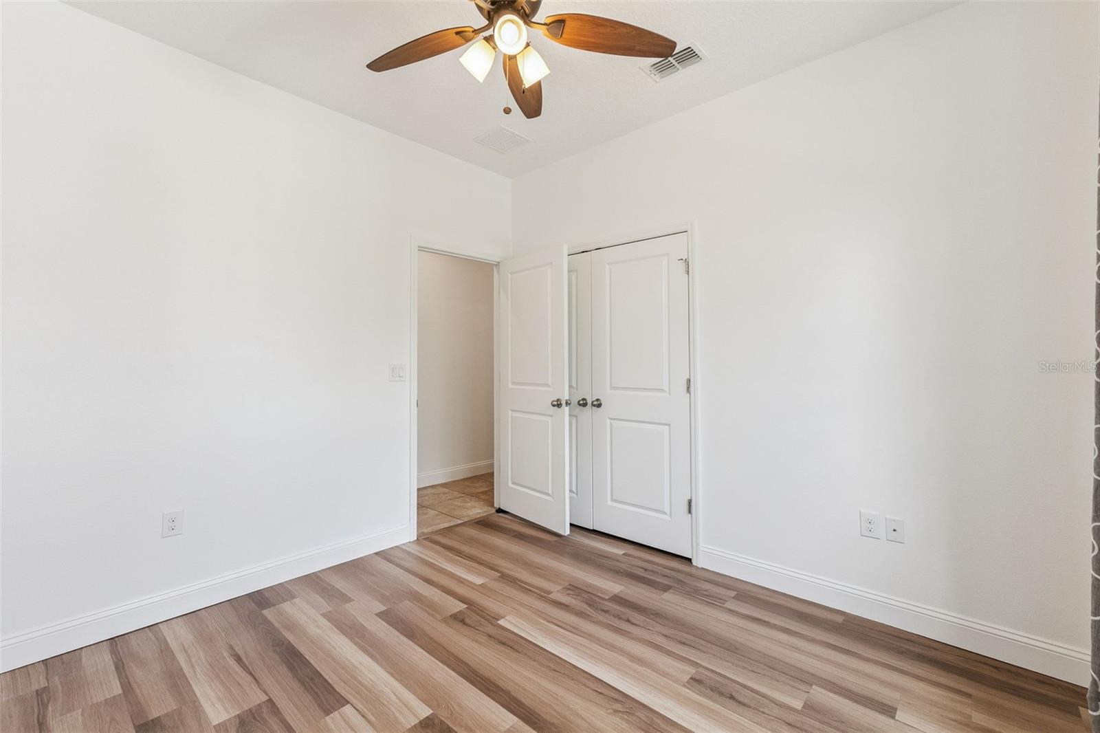 COLONY PARK - Residential