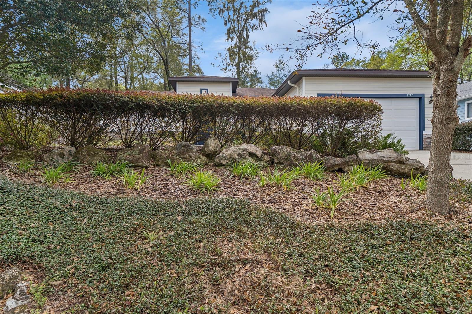 COLONY PARK - Residential