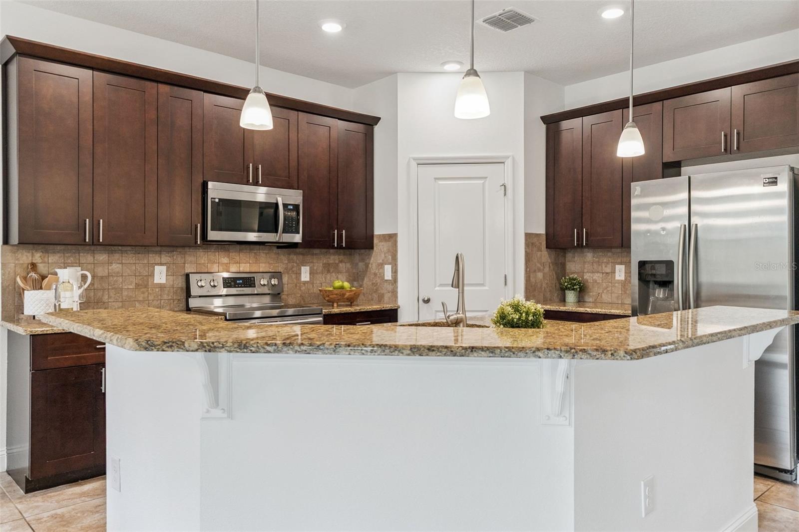 COLONY PARK - Residential