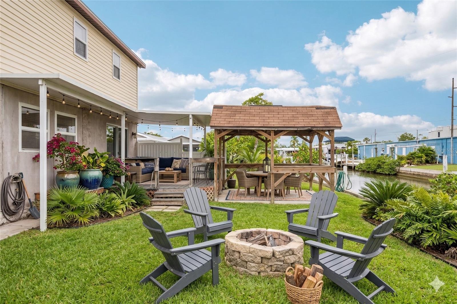 HUDSON BEACH ESTATES - Residential