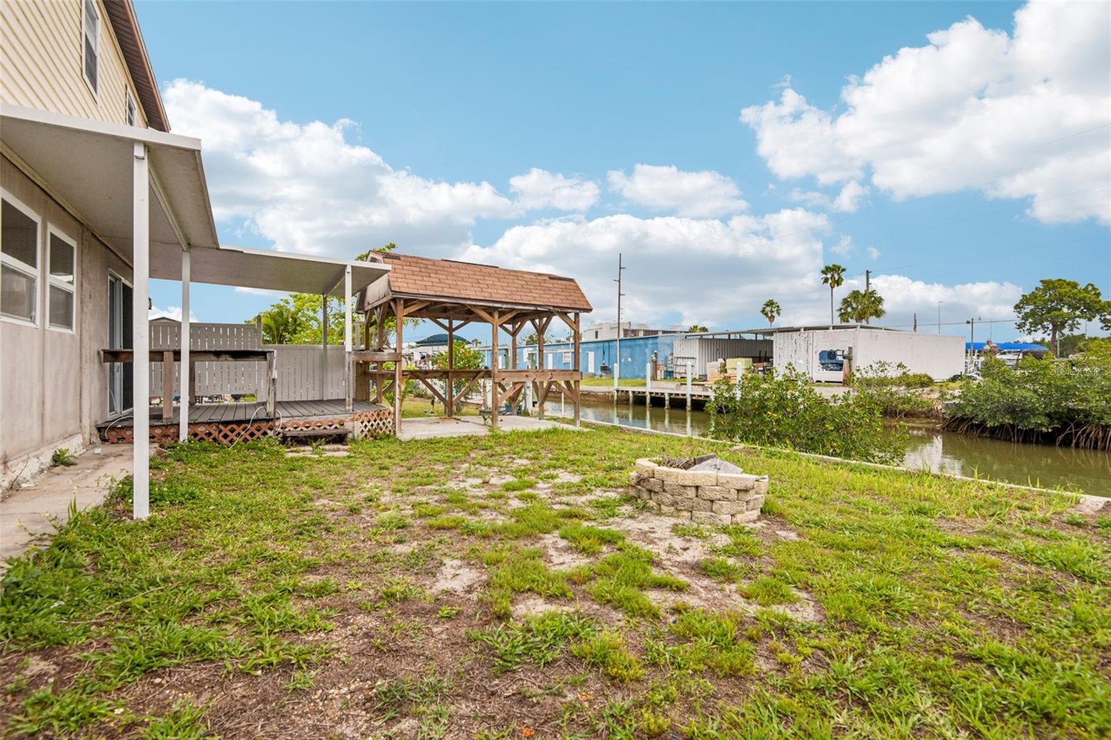 HUDSON BEACH ESTATES - Residential