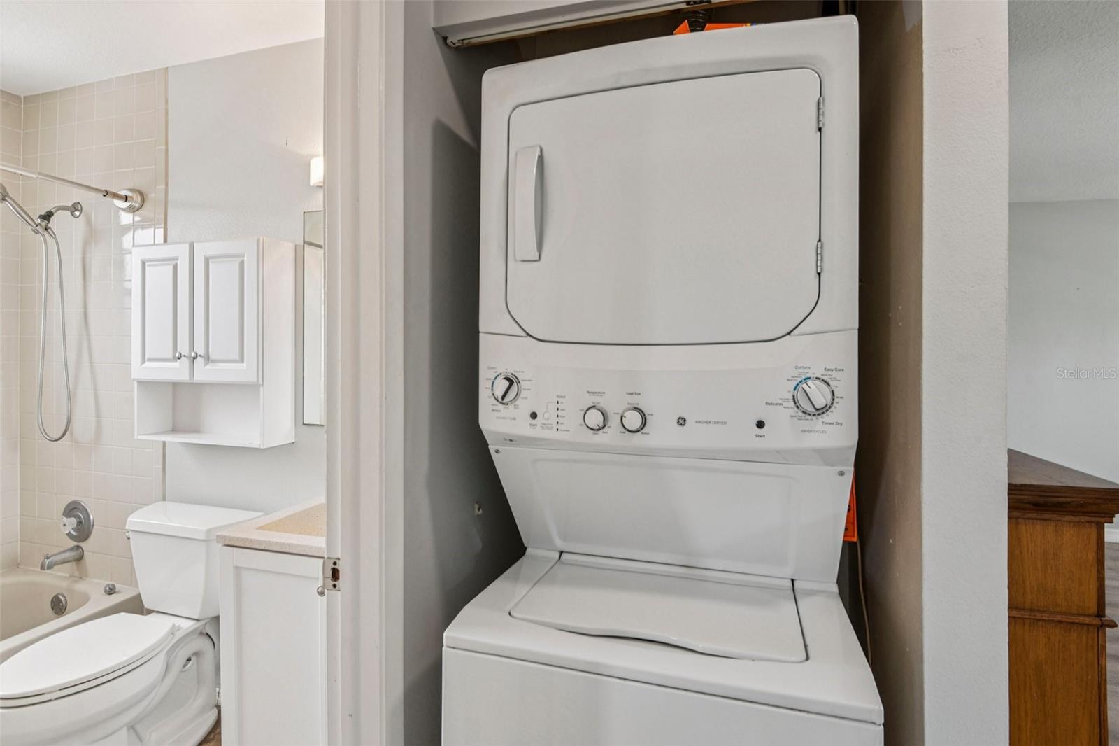 HUDSON BEACH ESTATES - Residential