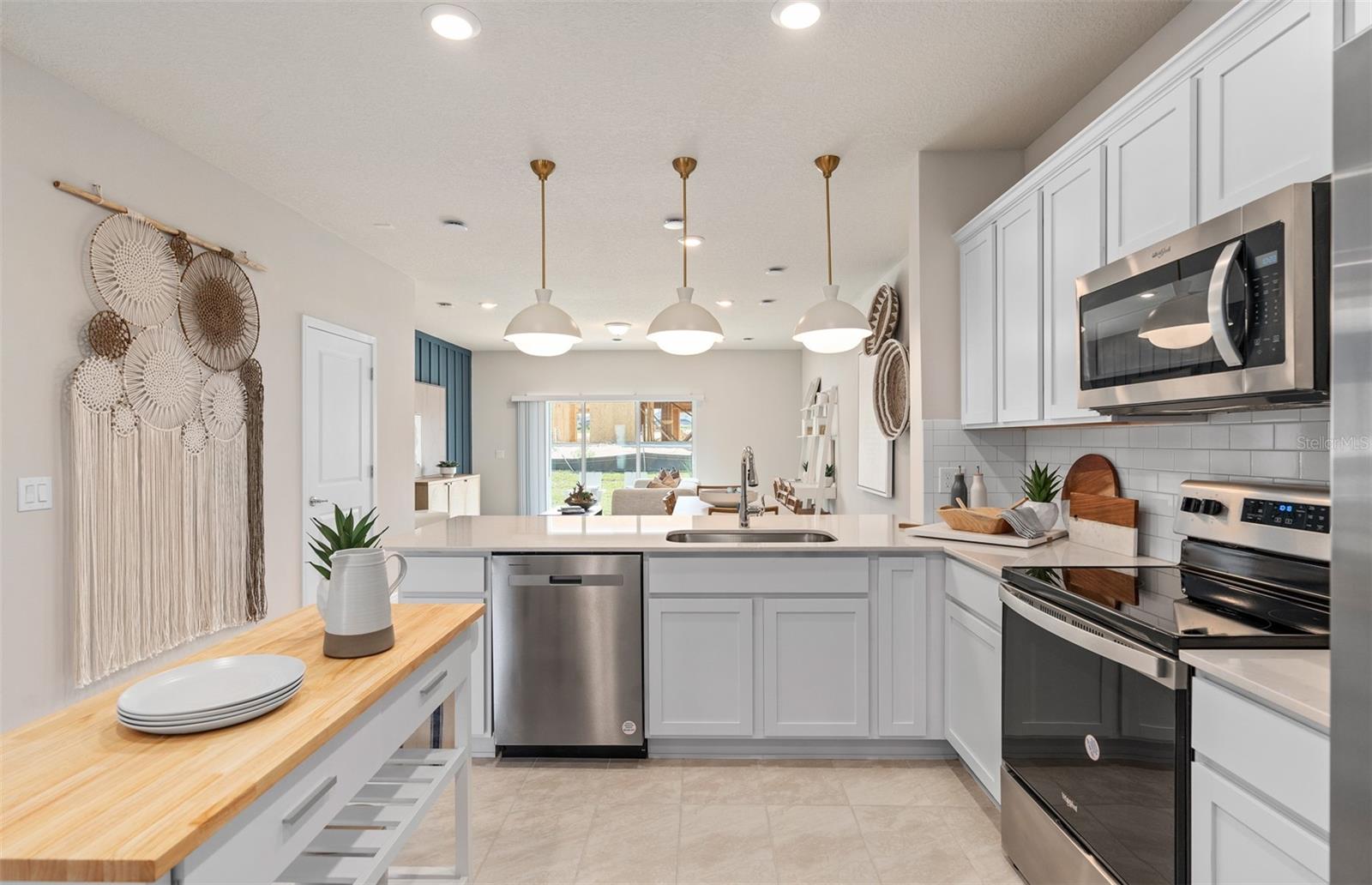3164 EMERALD ACRES LANE