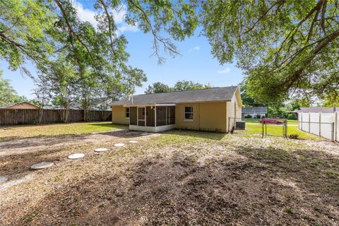 Tiny photo for 4680 NE 28th Terrace, Ocala, FL 34479 (MLS # OM724535)