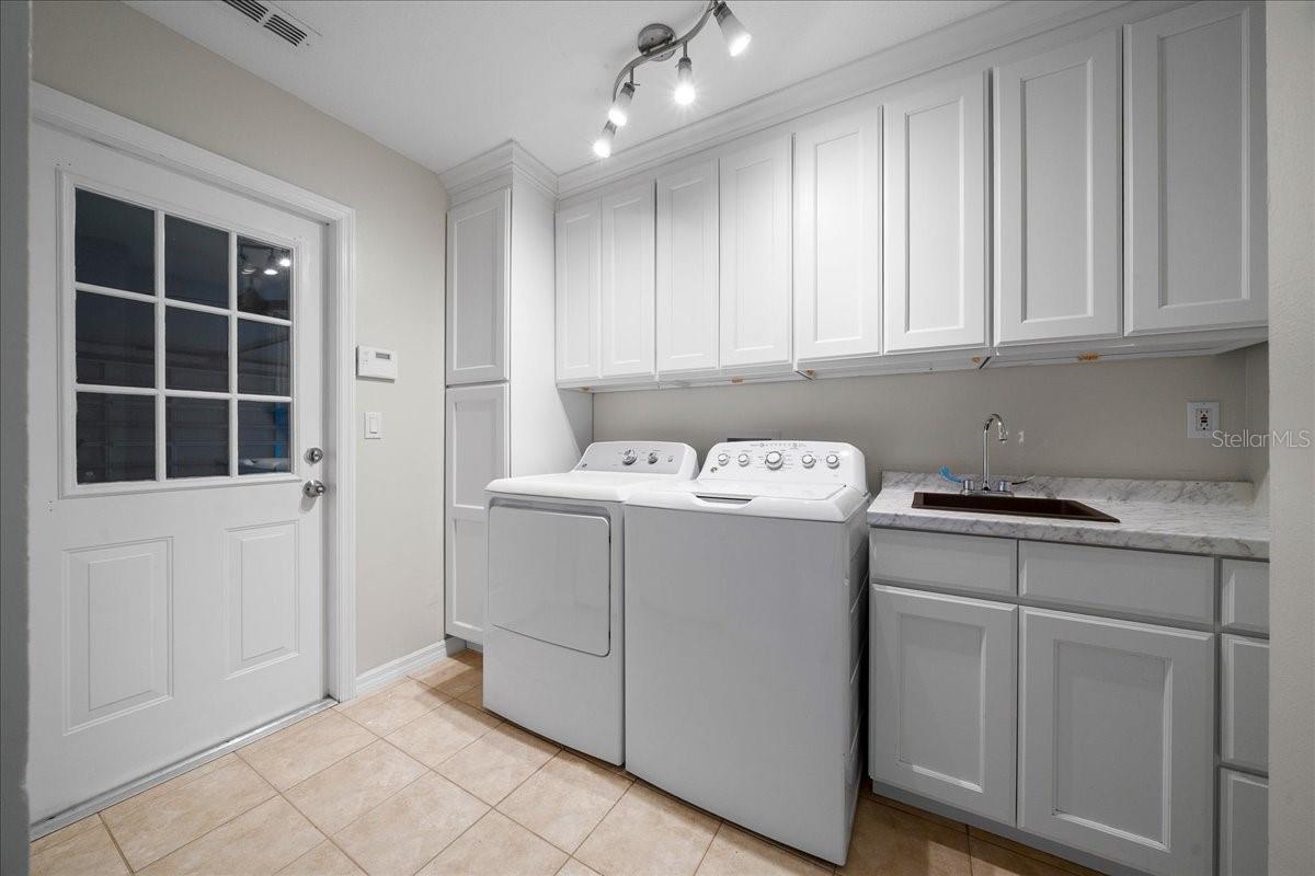 KINGSLAND COUNTRY ESTATE - Residential