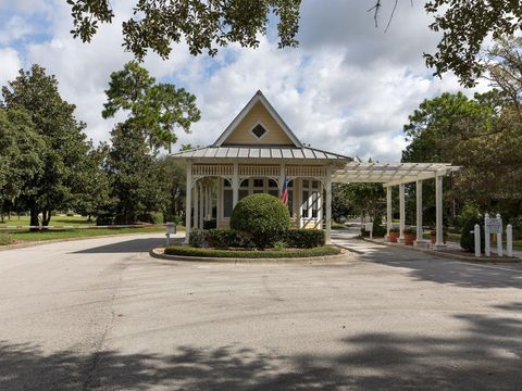 A home in DELAND