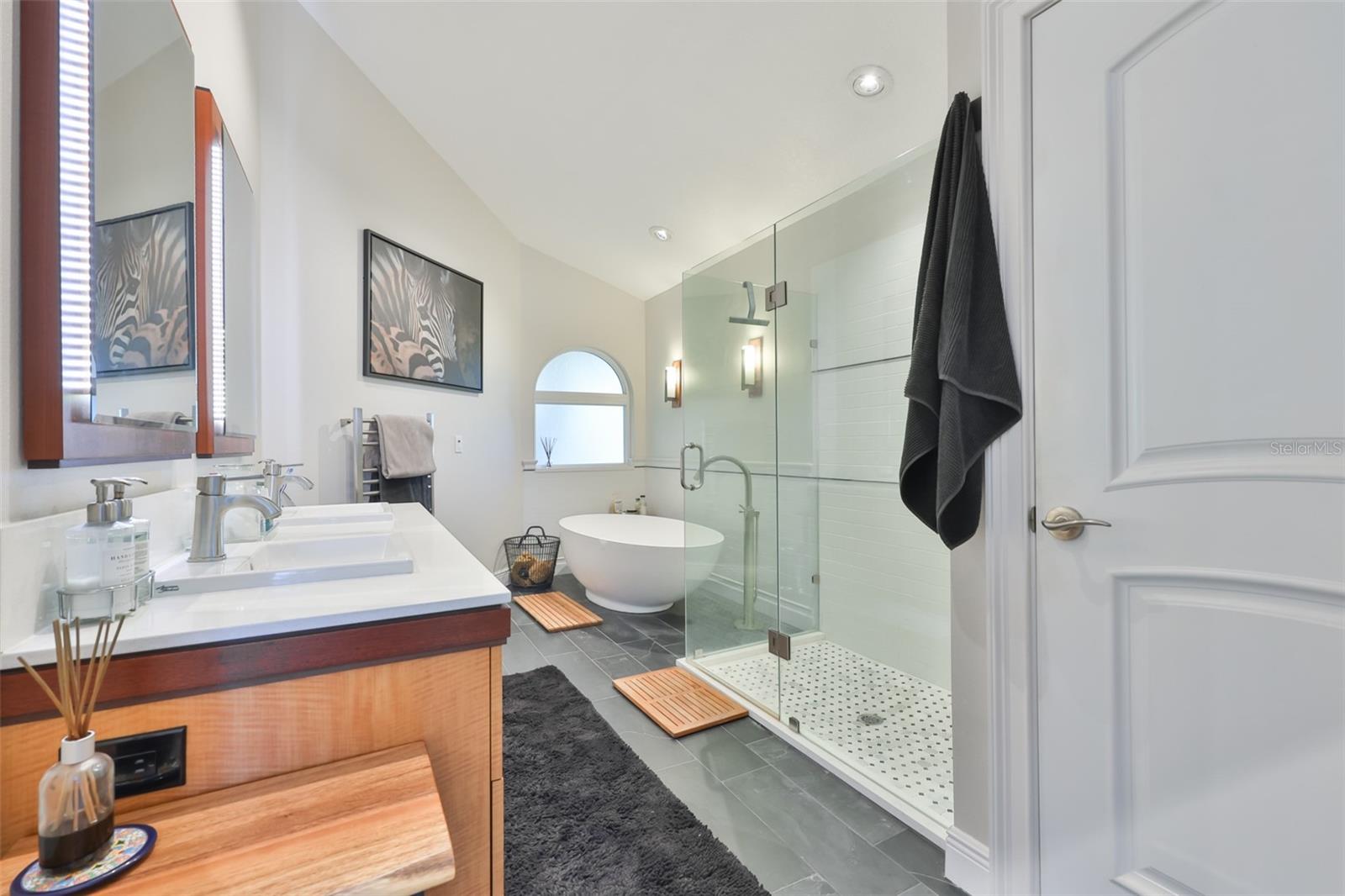 SYMPHONY ISLES UNIT ONE - Residential